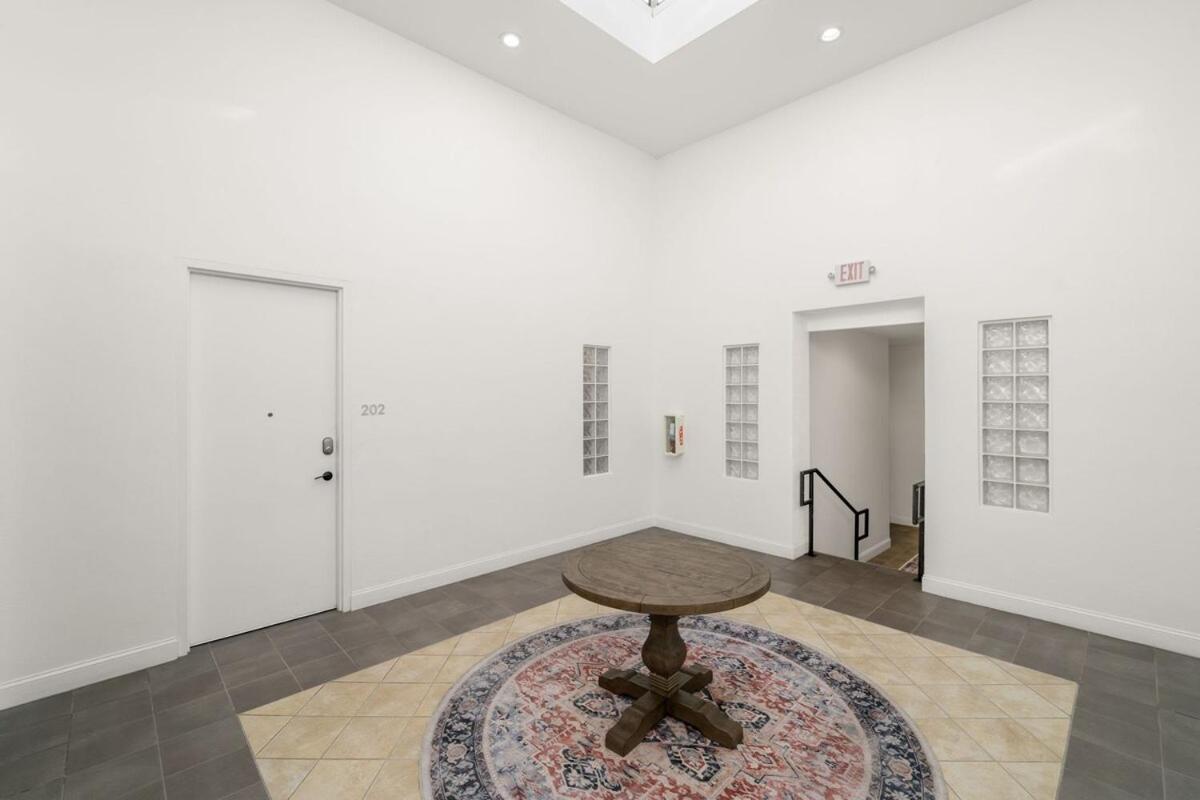 New! Sangria Suite - Upscale Ybor City Studio, Right On 7Th Ave Tampa Bagian luar foto